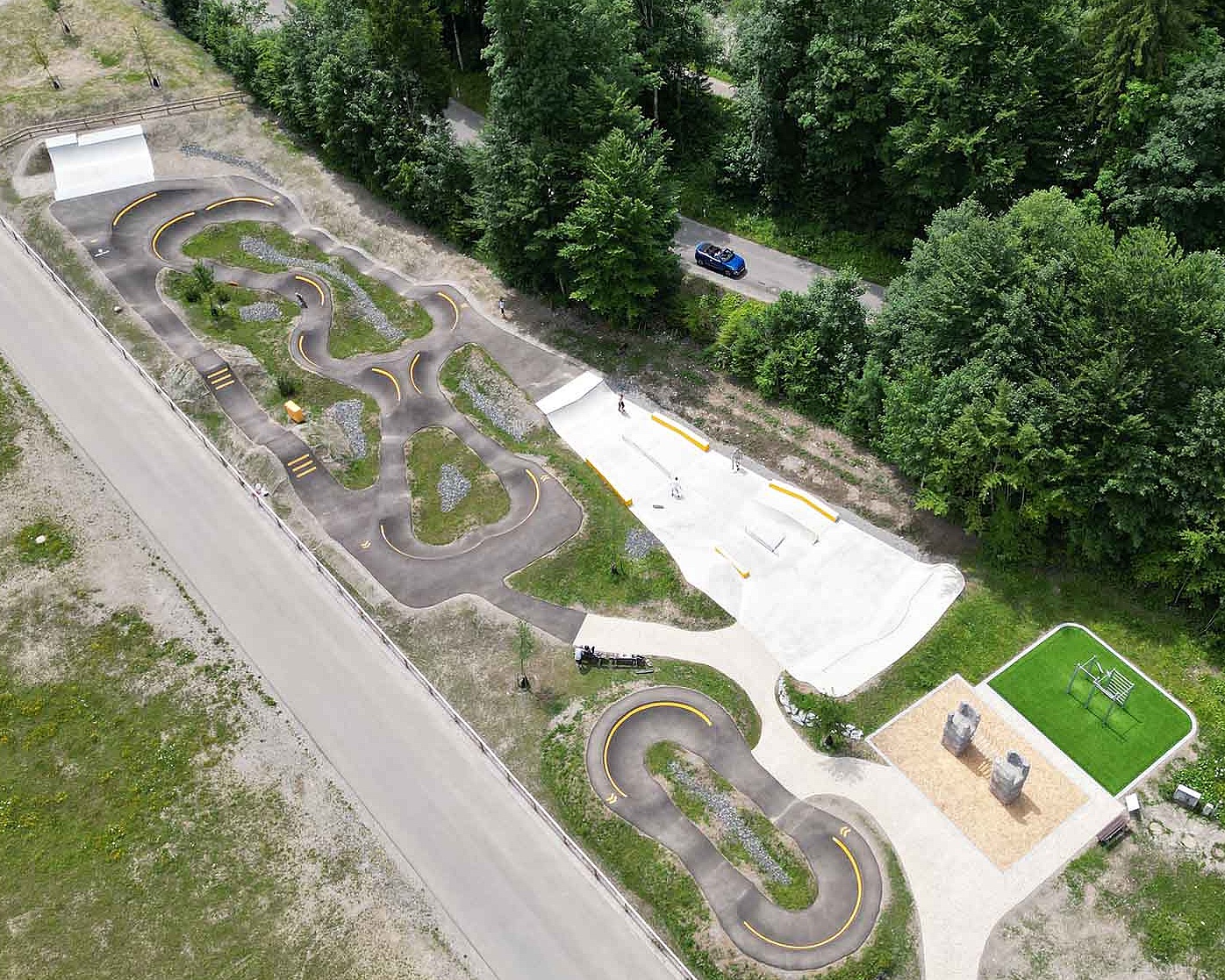 Drohnenaufnahme Nordic Park Oberstdorf die alle Bereiche zeigt.