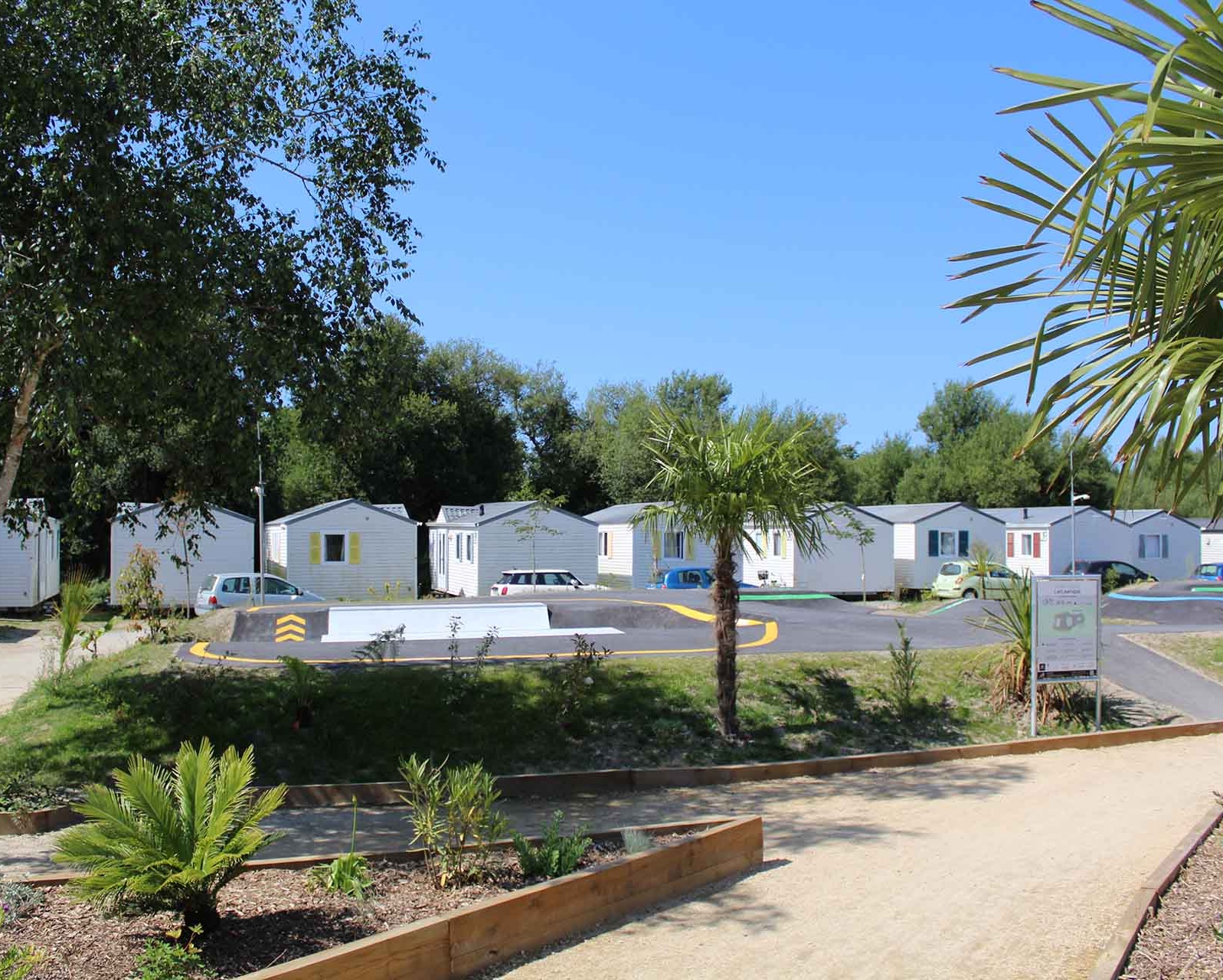 Pumptrack Fouesnant nestled between holiday homes